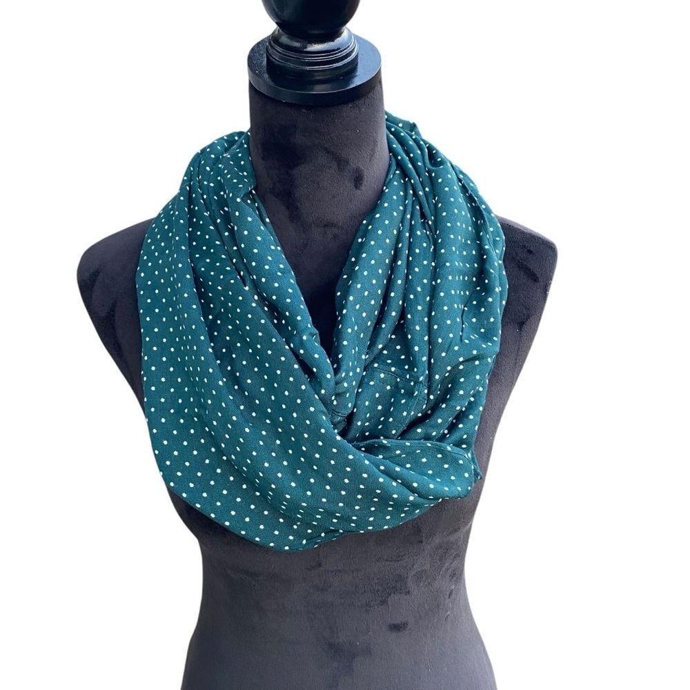 Loft Outlet Ladies Green And White Polka Dot Infinity Scarf cozy boho - Picture 3 of 13